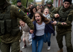 Из Одессы на фронт отправят 100 тысяч женщин: Украина готовит законопроект