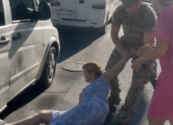 В Одессе сотрудники ТЦК протащили по асфальту мать мобилизованного
