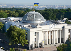 Верховная Рада обязала СМИ удалять негативные комментарии о чиновниках