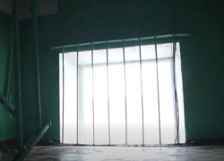 В Подольске подростки ради развлечения сожгли интернет-оборудование в подъезде