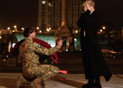 Одесский певец «обручился» с боевиком ВСУ