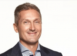 Миллионы в наличке и две Porsche: декларация депутата Одесского горсовета удивила цифрами