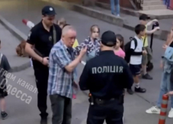 В Одессе дед пытался задушить ребенка