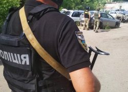 Под Одессой мужчина угнал машину сотрудников ТЦК