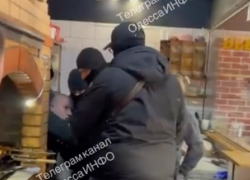 Сотрудники ТЦК в гражданской одежде похитили мужчину из кафе в Одессе
