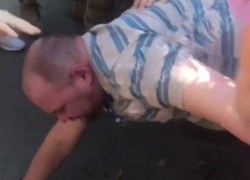 Женщины напали на военкомов и спасли мужчину от мобилизации в Одессе