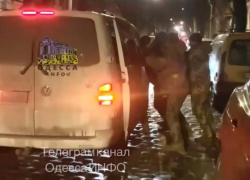 В Одессе военкомы напали на женщину