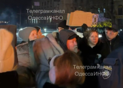 Одесситы перекрыли центральные улицы из-за отсутствия света вторую неделю