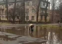 У жильцов одесского ЖК не будет света три месяца, а жители области набирают воду из луж