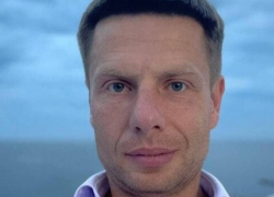 Турецкий телеканал отменил эфир с одесским депутатом из-за футболки с Путиным