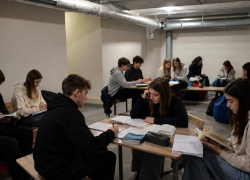 Одесских школьников 13 часов мучили во время итогового экзамена