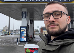 Одесский активист Стерненко пригрозил Зеленскому казнью за сдачу Донбасса