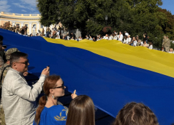В Одессе развернули 34-метровый флаг Украины 