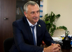 В Одессе чиновника обозвали презервативом, нагнули и заставили ублажить бандюков