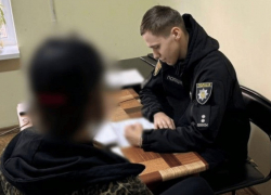 Травмы головы, шеи и живота: в одесской школе 13-летняя девочка жестоко избила одноклассницу