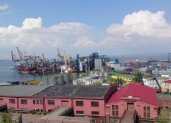 Экс-заместитель директора одесского порта избежал наказания за миллионные убытки