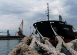 Западное судно вспыхнуло по пути в Одессу после атаки российских дронов