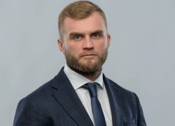 Дмитрук осудил депутатов Рады за решение присвоить Парубию звание Героя Украины