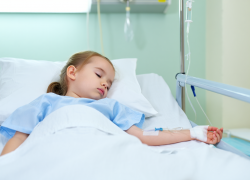 В Одессе двухлетняя девочка отравилась жидкостью для снятия лака