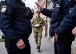В Одессе задержали военного с метадоном в карманах... и отпустили