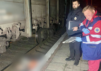 В Одесской области грузовой поезд насмерть сбил мужчину в наушниках