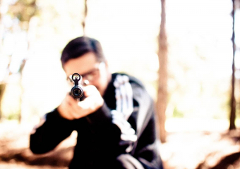 Одесский школьник украл у отца винтовку и выстелил в голову 16-летнему другу