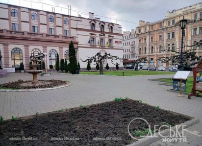 Новости Одессы: зачем Киеву деколонизация, все лето без света и пограничник просил убежища