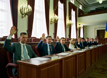 Одесского депутата, призвавшего Зеленского встать на колени, лишают гражданства
