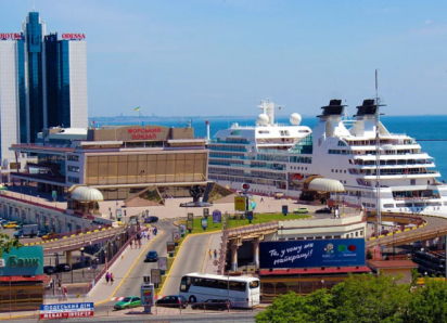 Новости Одессы: День освобождения, взрыв нефтехранилища и покушение на офицера ВСУ