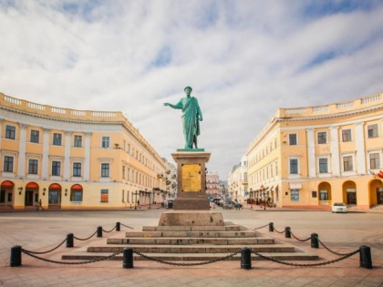 В Одессе русский гимн меняют на другую русскую песню, но в украинском переводе