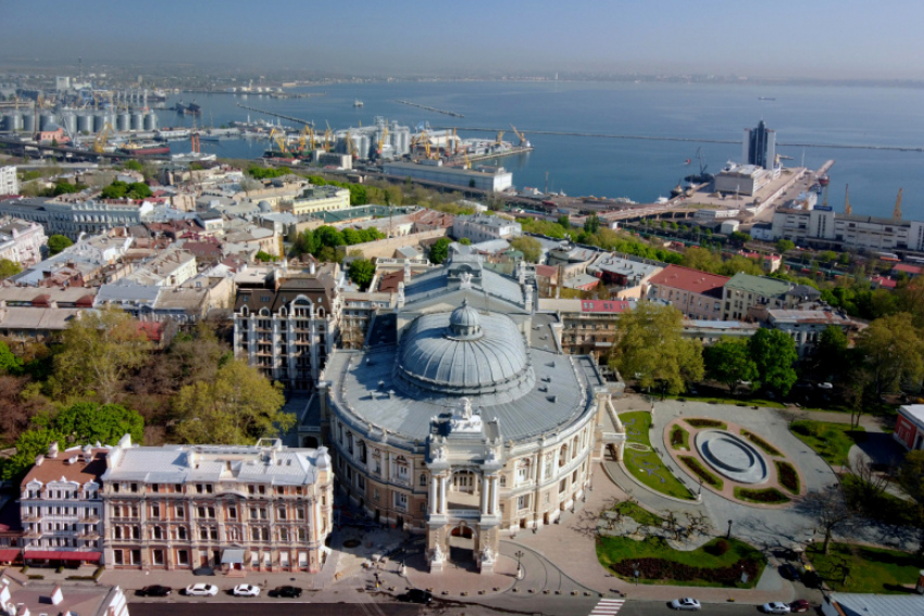 Новости Одессы: спорные детали убийства Ганула, удар по порту и корабли-призраки в Одессе