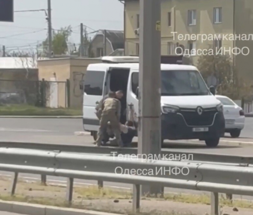 РИА: насильно мобилизованные одесситы не выживают на фронте больше четырех суток