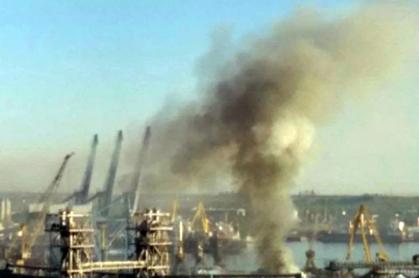 Иностранное судно взорвалось у Одесса после удара российского беспилотника