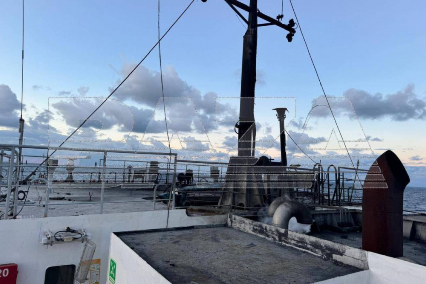 Два человека пострадали после удара ВСУ по танкеру Midvolga 2 в Черном море