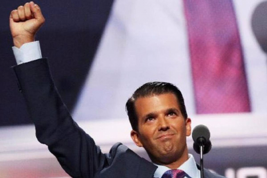 Сын Трампа назвал Зеленского диктатором из-за отставки мэра Одессы