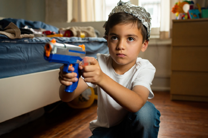 Одессит и депутат ГД Вассерман предложил раздать российским детсадовцам автоматы