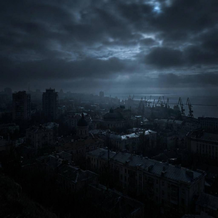 Энергетическая катастрофа: одесситы остались без света и тепла минимум на три дня