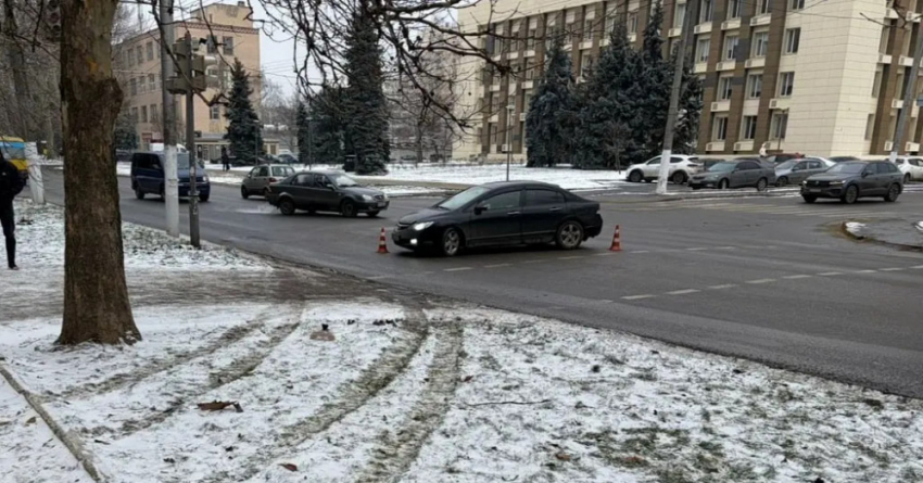 В Одессе автомобиль вылетел на тротуар и сбил пенсионерку