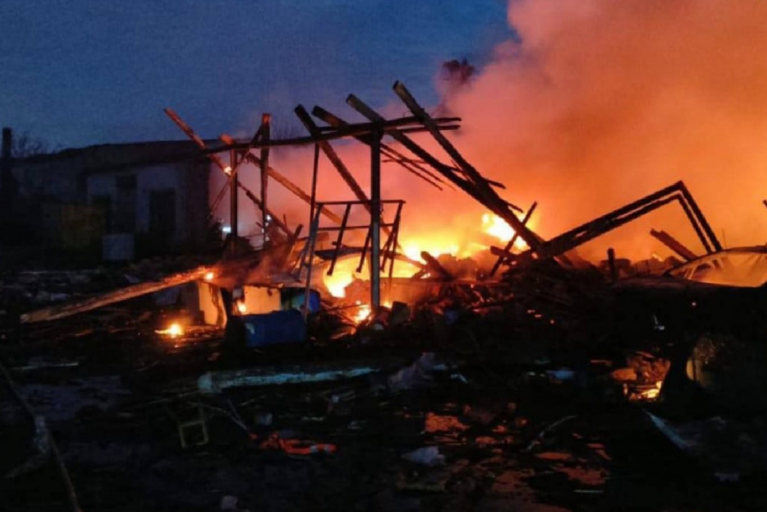 Дунайская логистика ВСУ пошла ко дну: ВС РФ поразили судно EXELON с топливом