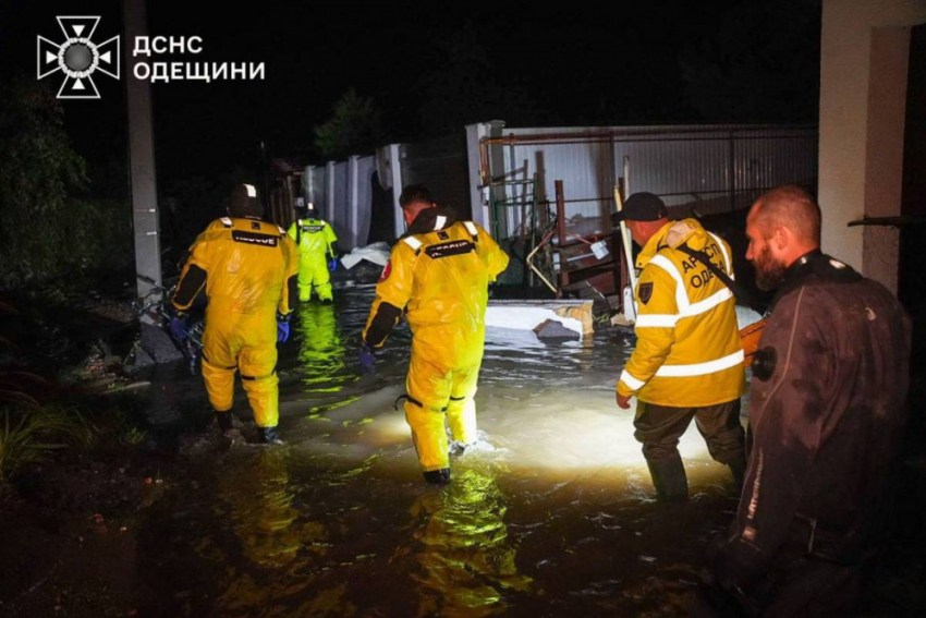 В Одессе семья из пяти человек захлебнулась накрывшей волной в своей квартире