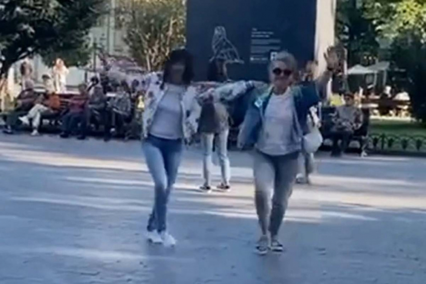 Одесситы рвут танцплощадки под зажигательные ритмы