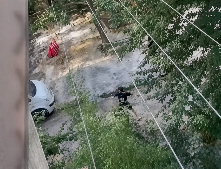 В Одессе школьники закидали камнями автобус ТЦК