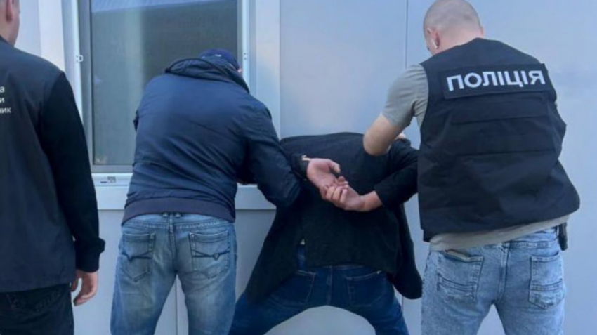 Одесский суд отправил на 10 лет насильника, который надругался над 15-летней девочкой-пастушкой