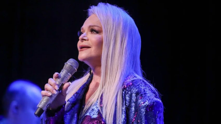 «Последнее прощай»: день выселения из Хамовников Лариса Долина отметила новым треком