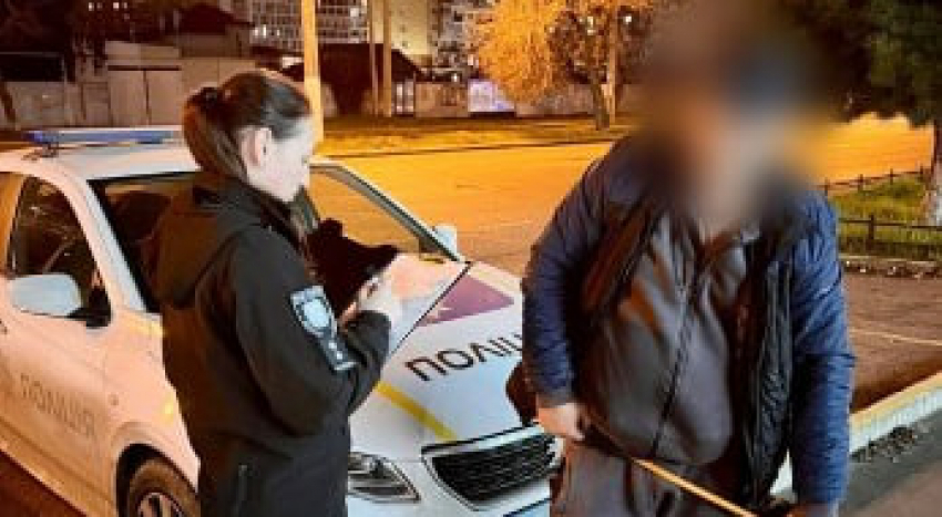 В Одессе мужчина избил породистую собаку