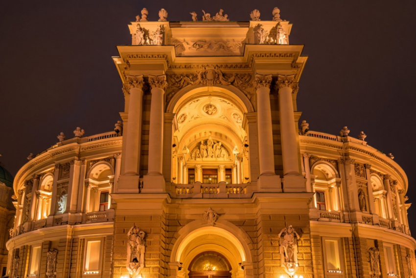 Новости Одессы: «Герани» разнесли технику НАТО, военкомы мобилизовали священника и побег в Молдавию с переодеванием