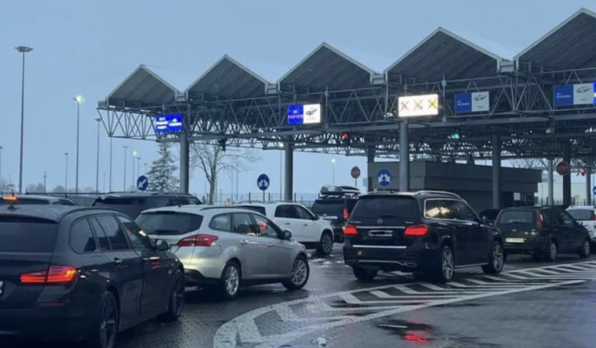 На выезде из Одессы в Молдову снова пробки: дорога может занять до 4–5 часов