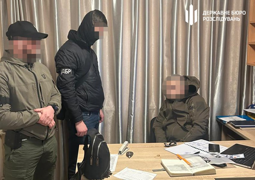Начальник курса Одесской Военной академии вымогал у курсантов $8800