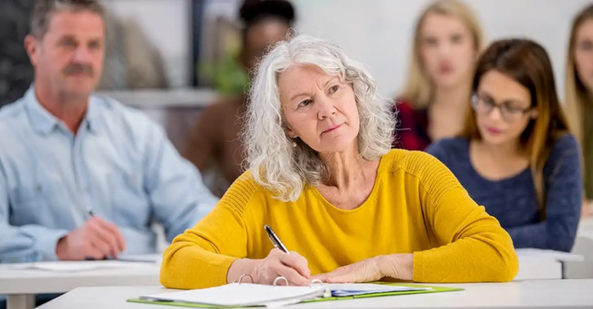 Вторая молодость за партой: в Одессе всё больше студентов после 40