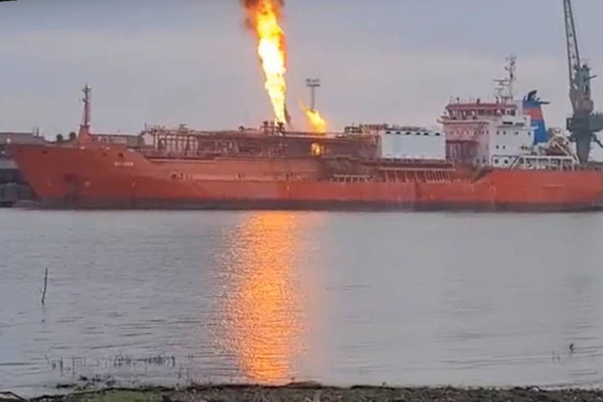Румыния эвакуирует село из-за угрозы взрыва судна с газом после атаки на Измаил